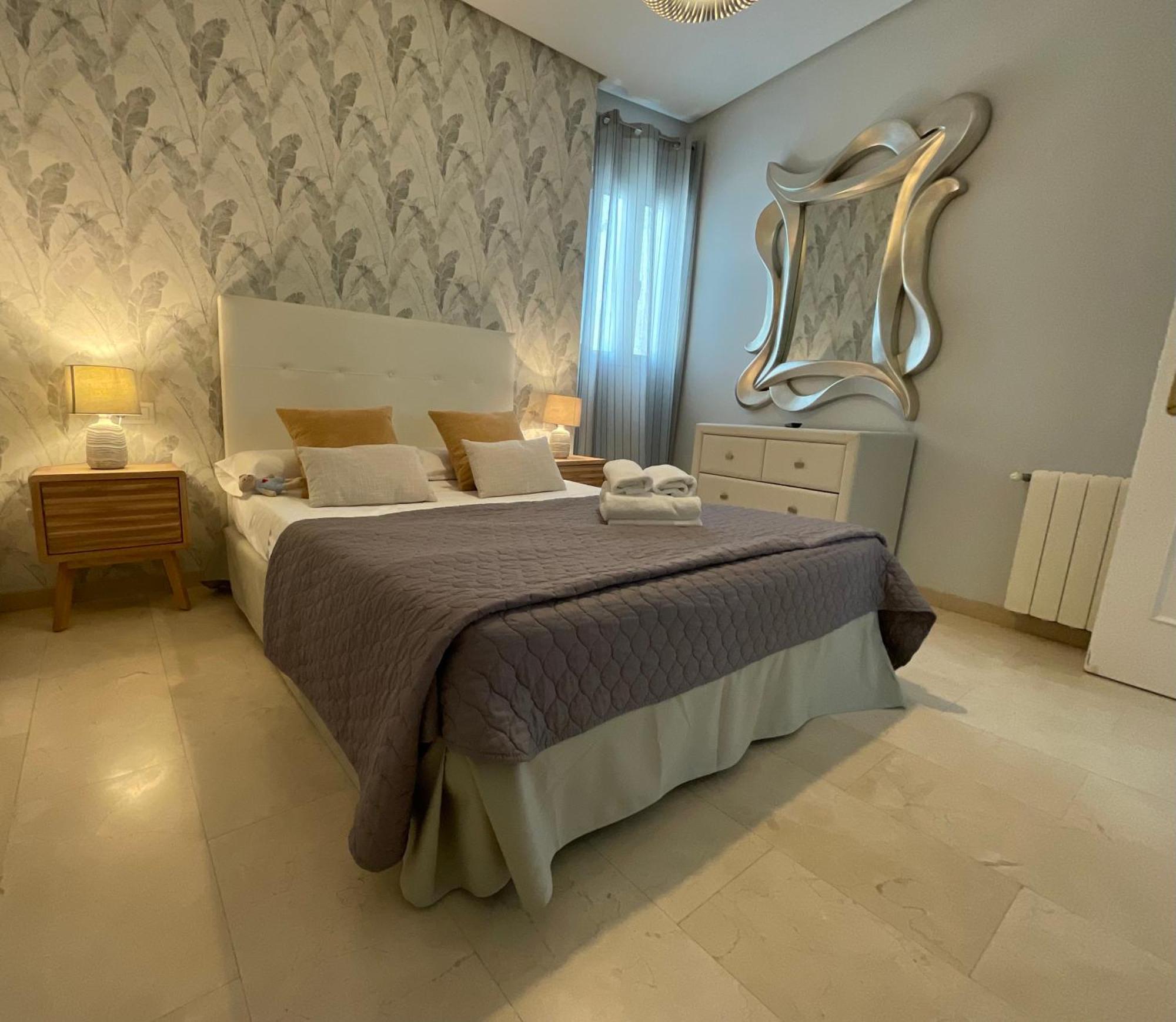 דירות ולנסיה Travel Habitat Atico Calle Comedias מראה חיצוני תמונה