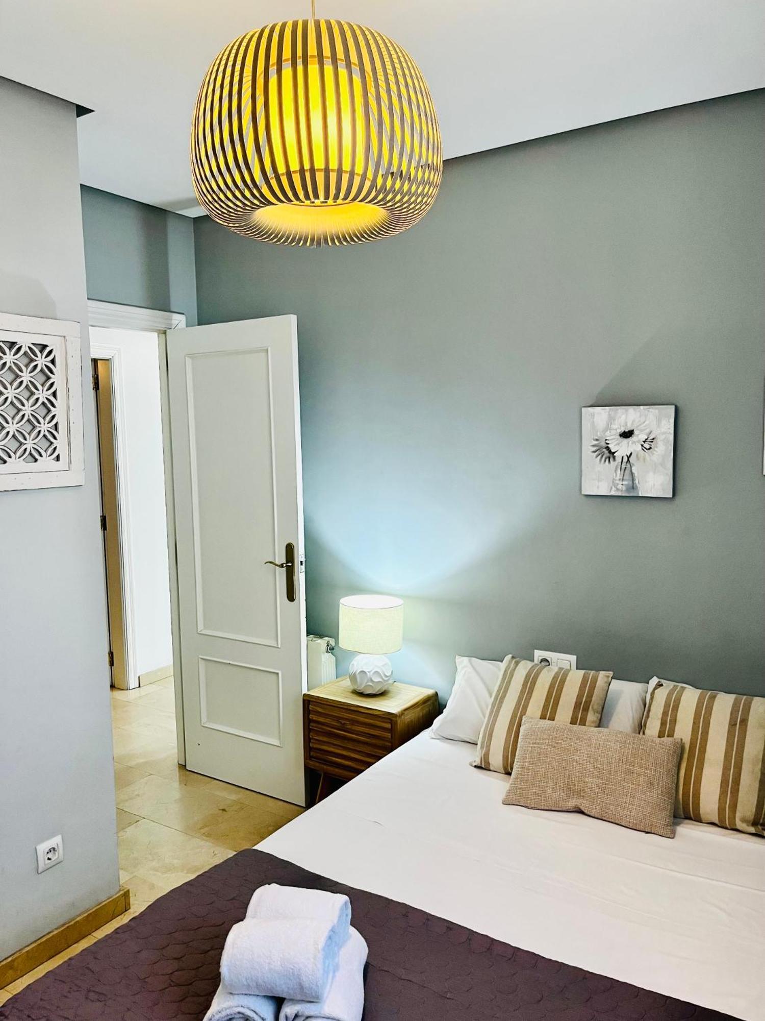 דירות ולנסיה Travel Habitat Atico Calle Comedias מראה חיצוני תמונה